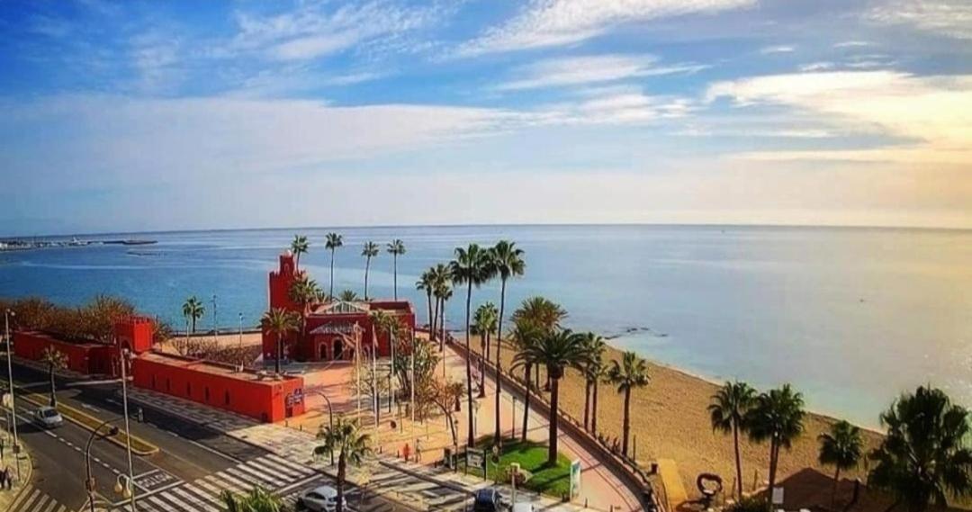 El Estudio De La Playa Benalbeach Holidays Paradise Benalmadena Luaran gambar